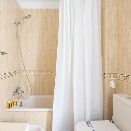 Duplex On The By Sunkeyrents 아파트