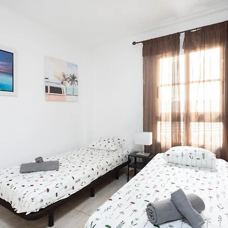 Duplex On The By Sunkeyrents 아파트